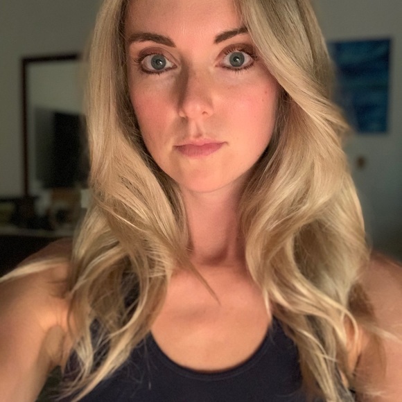 Meet your Posher, Natalie - Picture 3 of 4